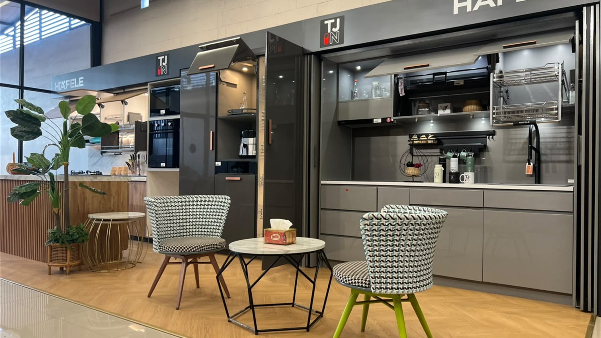 Display dapur di showroom